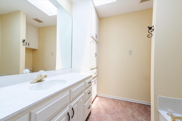 1115 Shady Oak Trl, Mansfield, TX 76063 - bathroom featuring vanity and baseboards