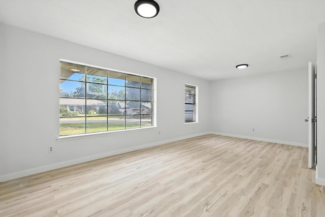 6409 Winn St, Fort Worth, TX 76133 - empty room featuring light wood finished floors and baseboards