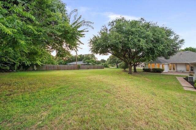 2800 Broadacres Ln, Dalworthington Gardens, TX 76016 - view of yard