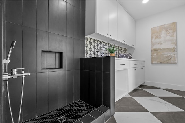4408 Thunder Rd, Dallas, TX 75244 - full bathroom with a tile shower and recessed lighting
