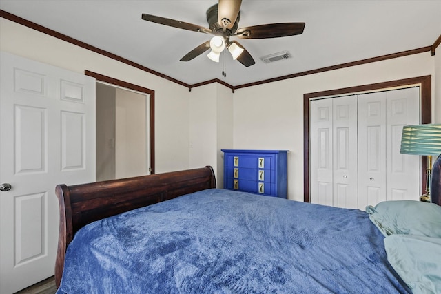 2210 Nantucket Village Cir, Dallas, TX 75227 - bedroom featuring a ceiling fan, ornamental molding, and a closet