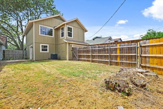2210 Nantucket Village Cir, Dallas, TX 75227 - back of house with a fenced backyard