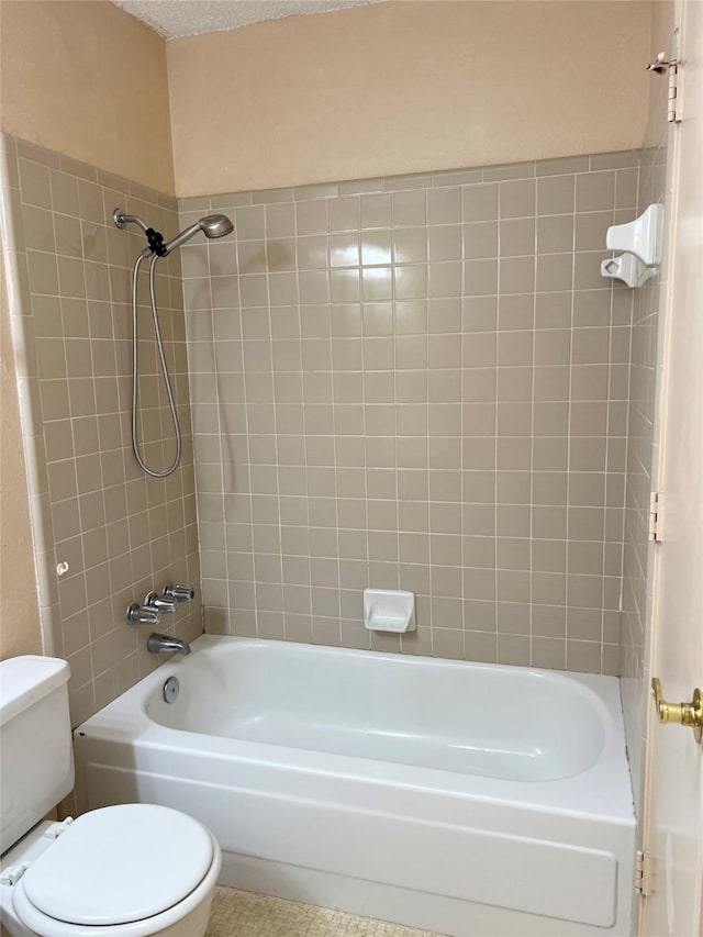 1429 Keisa Ln, Irving, TX 75060 - full bath featuring toilet and shower / tub combination