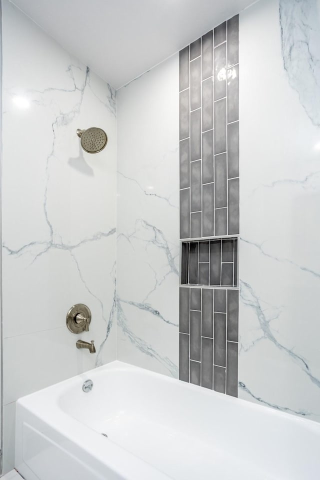 947 Aspen Dr, Desoto, TX 75115 - bathroom featuring shower / bathtub combination