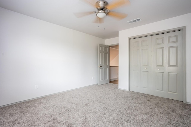 947 Aspen Dr, Desoto, TX 75115 - unfurnished bedroom with carpet, a closet, and a ceiling fan