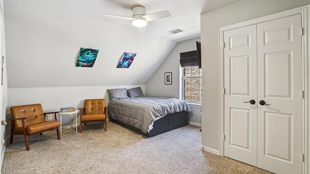 2945 Horseshoe Trl, Frisco, TX 75033 - bedroom featuring light carpet, lofted ceiling, a closet, and ceiling fan