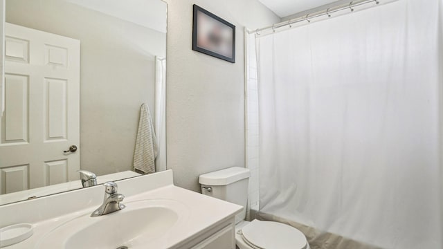 2945 Horseshoe Trl, Frisco, TX 75033 - bathroom featuring vanity and shower / bath combo