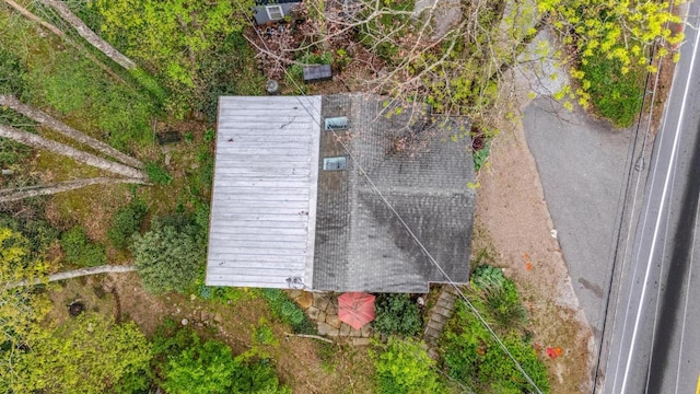 aerial view of property and surrounding area