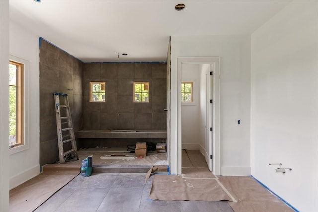 148 E Ridge Rd, Cashiers, NC 28717 - foyer featuring baseboards