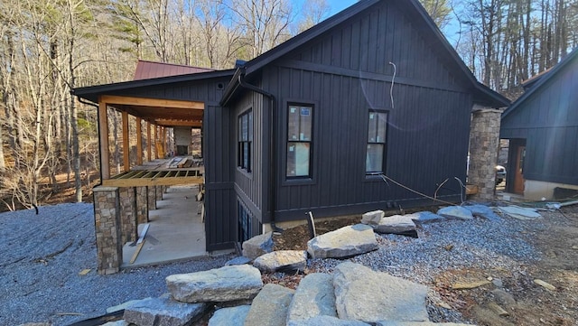 view of property exterior