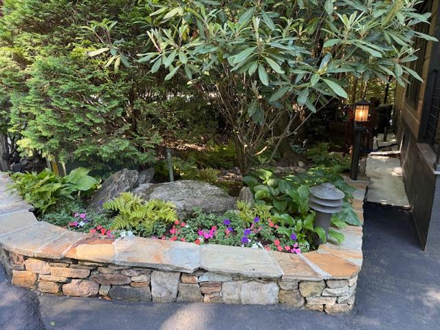 26 S Cumberland Dr, Lake Toxaway, NC 28747 - exterior view