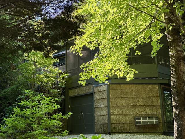 26 S Cumberland Dr, Lake Toxaway, NC 28747 - view of side of property