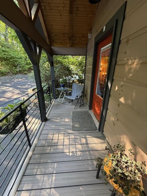 26 S Cumberland Dr, Lake Toxaway, NC 28747 - view of porch