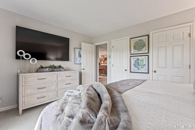 bedroom with carpet flooring