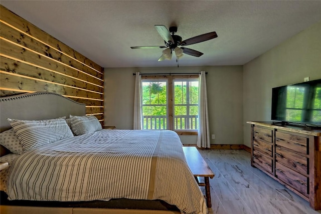 bedroom featuring ceiling fan