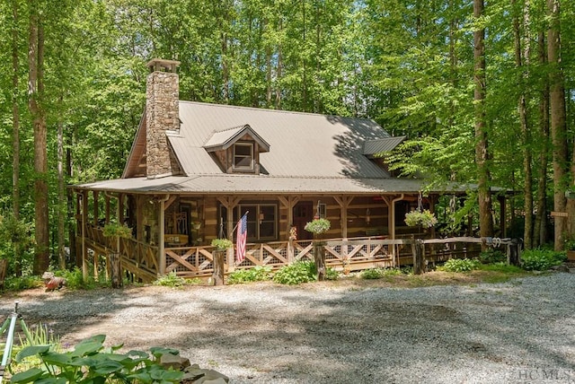 view of front of home featuring a porch