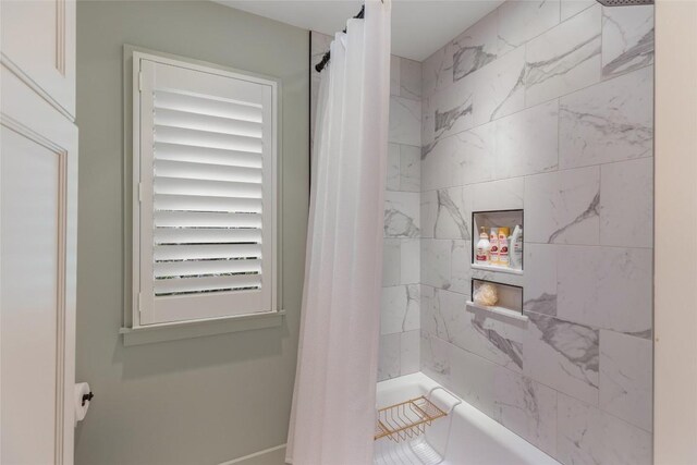 72 Winterberry Ct Unit 7, Highlands, NC 28741 - full bath featuring shower / tub combo with curtain