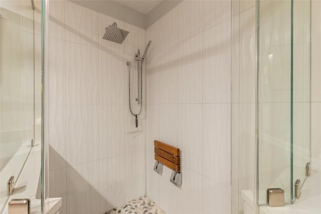 230 Jersey Trl Unit 12, Sapphire, NC 28774 - full bathroom featuring a shower stall