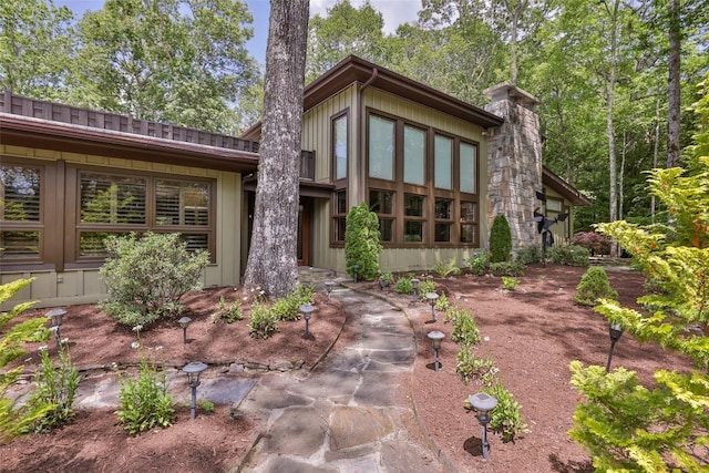 314 Beckonridge Trl, Sapphire, NC 28774 - view of front of house with a chimney
