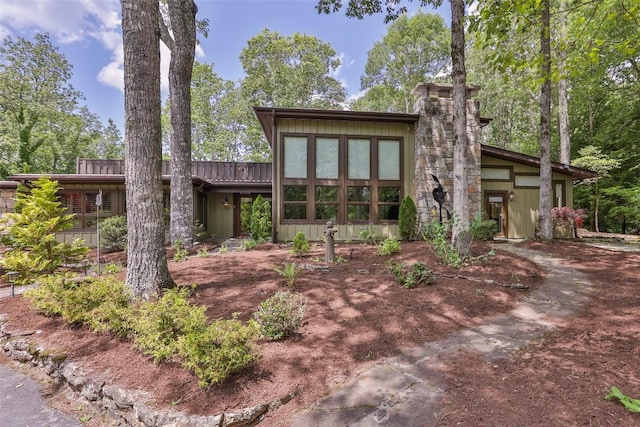 314 Beckonridge Trl, Sapphire, NC 28774 - view of front facade featuring a chimney