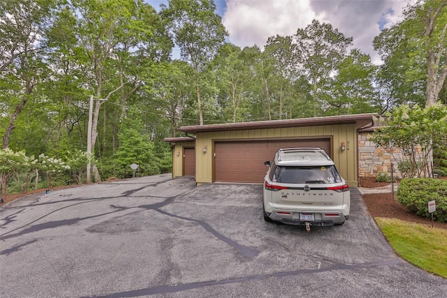 314 Beckonridge Trl, Sapphire, NC 28774 - garage with asphalt driveway