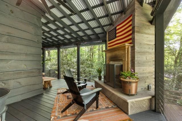 view of sunroom / solarium