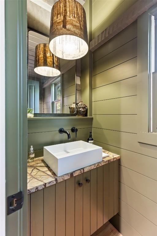 42 W Black Rock Cir, Highlands, NC 28741 - bathroom featuring vanity