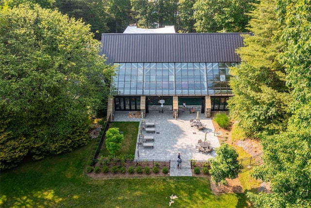 aerial view of property and surrounding area