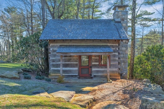 view of outbuilding