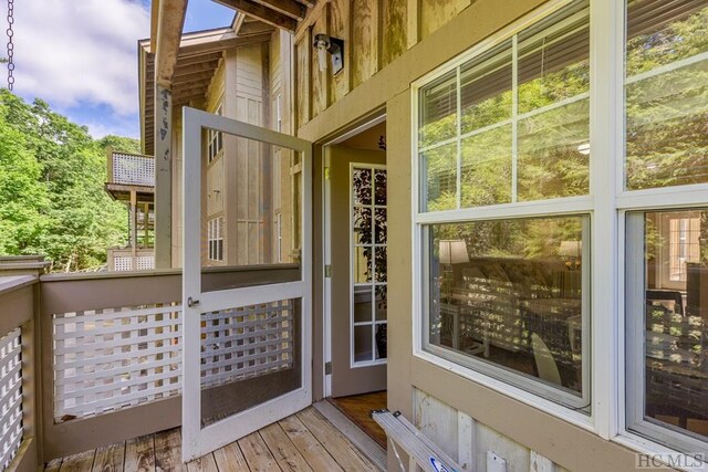 unfurnished sunroom with a healthy amount of sunlight