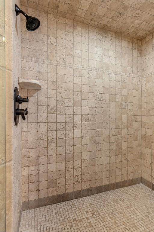 115 Falls Ct W, Highlands, NC 28741 - bathroom view of a tile shower