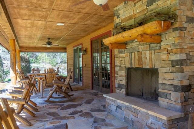 424 Receptive Dr, Glenville, NC 28736
