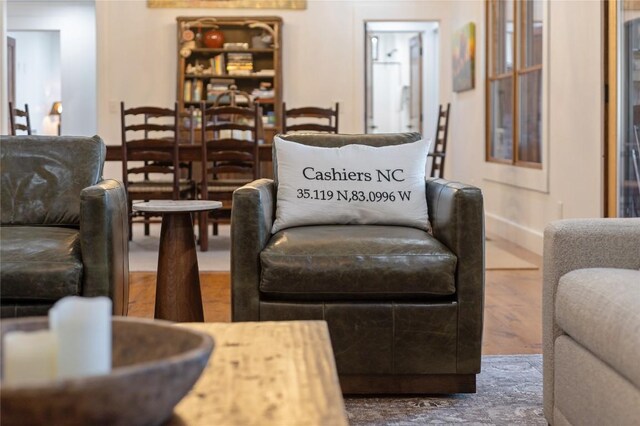 1034 E Rochester Dr, Cashiers, NC 28717 - living area featuring wood finished floors and baseboards