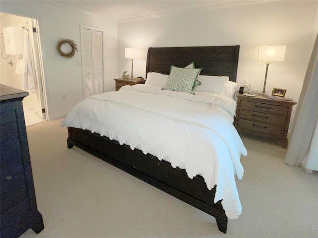 704 Highlands Mountain Club Rd Unit 704, Highlands, NC 28741 - bedroom featuring carpet, a closet, crown molding, and ensuite bathroom