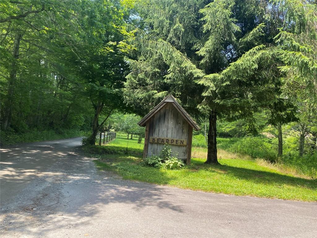 41 Wolf Knob Rd, Cullowhee, NC 28723