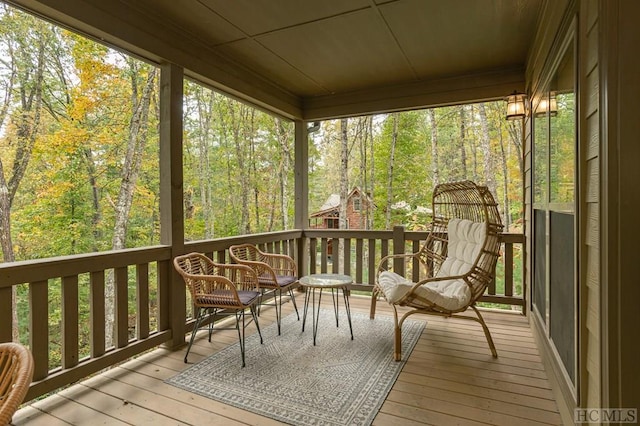 sunroom / solarium with a healthy amount of sunlight