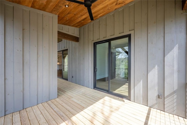 deck with ceiling fan