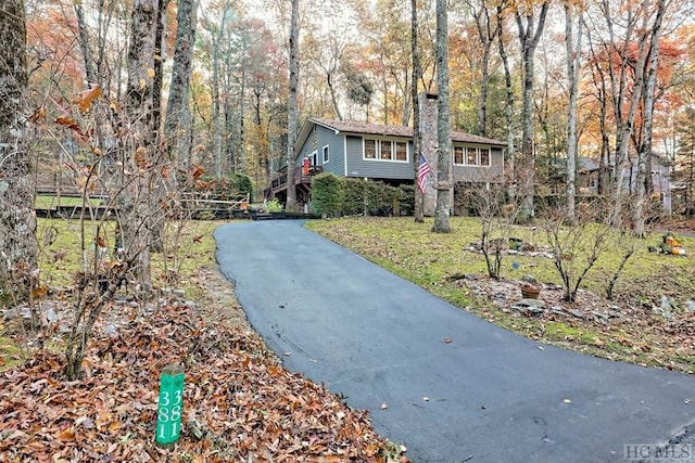 view of front of property