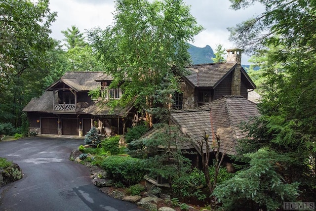 view of front of house with a garage