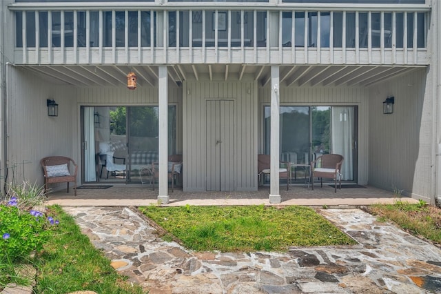 55 Toxaway Shrs Unit 14, Lake Toxaway, NC 28747 - entrance to property with a balcony and a patio