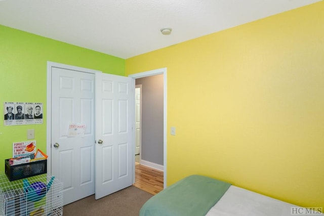 bedroom featuring a closet