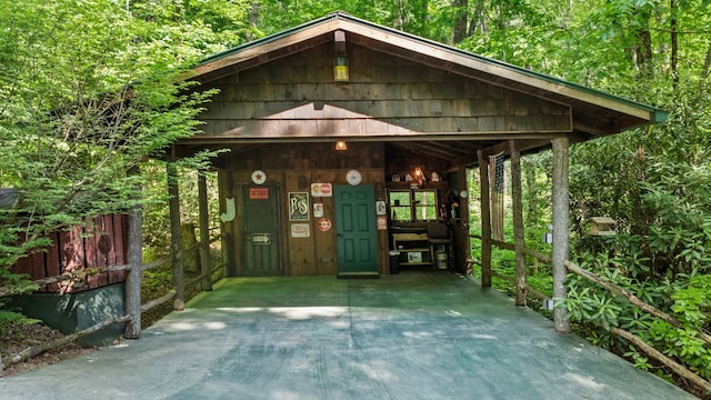 671 Walkingstick Rd, Highlands, NC 28741 - view of outbuilding featuring concrete driveway