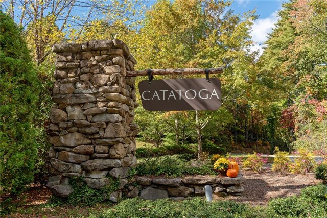 19 Indian Falls Way, Lake Toxaway, NC 28747 - view of patio with fence and a gate