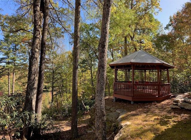 11 Lower Tanglewood Dr E, Lake Toxaway, NC 28747 - view of yard featuring a gazebo