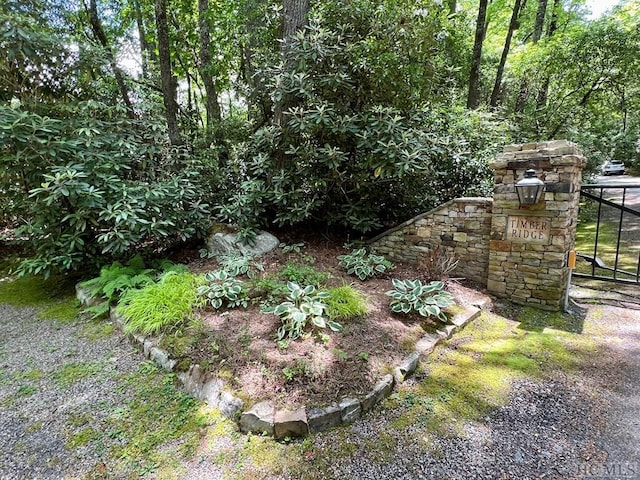 Listing photo 2 for 48 Timber Ridge Dr, Cashiers NC 28717