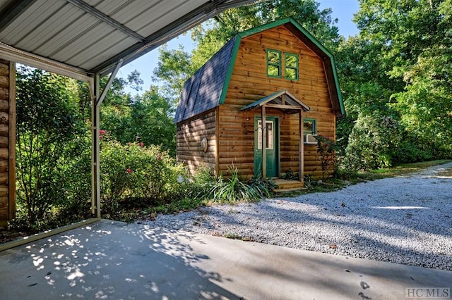 view of outdoor structure