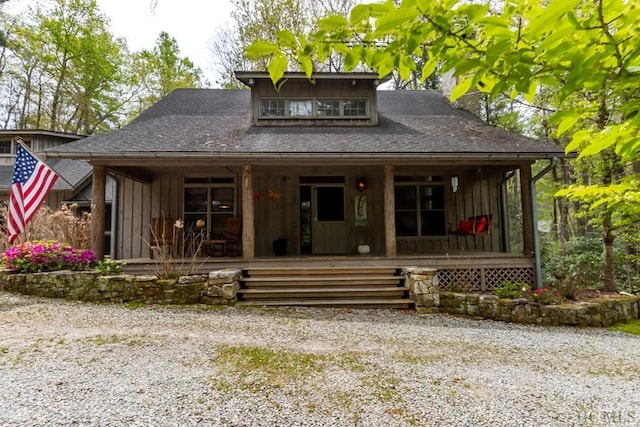 view of front of house with covered porch