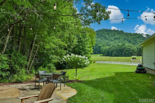 view of yard with a patio area