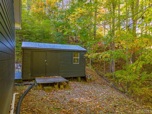 view of outbuilding