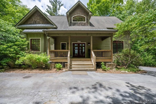 view of front facade with covered porch